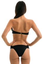 Carica l'immagine nel visualizzatore di Gallery, Model Back: Rio De Sol Slip Bottom Kiwanda Preto Bandeau