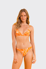 Carica l'immagine nel visualizzatore di Gallery, Model Front: Rio De Sol Reggiseno Top Trail-Orange Tri-Fixo