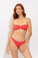 Carica l'immagine nel visualizzatore di Gallery, Model Front: Rio De Sol Slip Bottom Cali-Flamingo Essential-Comfy