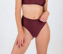 Carica l'immagine nel visualizzatore di Gallery, Gallery: Rio De Sol Slip Bottom Barolo Hotpants