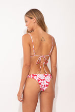 Carica l'immagine nel visualizzatore di Gallery, Model Back: Wednesday In Hawaii By Rio De Sol Slip Bottom Pua-Hibiscus Leblon