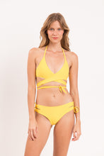 Carica l'immagine nel visualizzatore di Gallery, Model Front: Rio De Sol Slip Bottom Amarelo Madrid