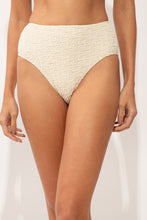Carica l'immagine nel visualizzatore di Gallery, Gallery: Rio De Sol Slip Bottom Brisa-Offwhite Hotpants