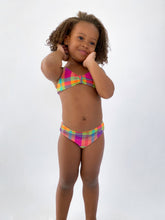 Carica l'immagine nel visualizzatore di Gallery, Model Front: Rio De Sol Due Pezzi Bambina Tulip-Garden Kids