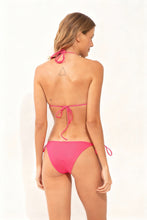 Carica l'immagine nel visualizzatore di Gallery, Model Back: Wednesday In Hawaii By Rio De Sol Slip Bottom Guava Kaleia-Comfy