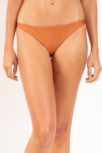 Carica l'immagine nel visualizzatore di Gallery, Gallery: Rio De Sol Slip Bottom Shimmer-Nocciola Leblon