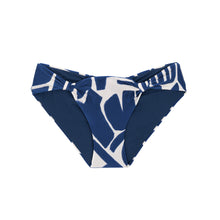 Carica l'immagine nel visualizzatore di Gallery, Product Front: Rio De Sol Slip Bottom Pottery Mel-Comfy