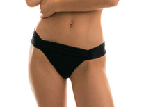 Carica l'immagine nel visualizzatore di Gallery, Gallery: Rio De Sol Slip Bottom Kiwanda Preto Bandeau