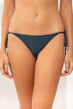 Carica l'immagine nel visualizzatore di Gallery, Gallery: Rio De Sol Slip Bottom Shimmer-Shark Lacinho