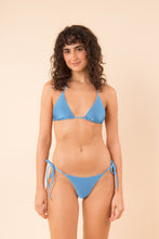 Carica l'immagine nel visualizzatore di Gallery, Model Front: Rio De Sol Reggiseno Top Shimmer-Baltic-Sea Tri-Inv