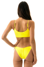 Carica l'immagine nel visualizzatore di Gallery, Model Back: Rio De Sol Slip Bottom Strega Bra Comfort
