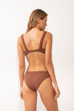 Carica l'immagine nel visualizzatore di Gallery, Model Back: Rio De Sol Completo Set Sand-Cappuccino Mary Essential-Comfy