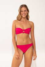 Carica l'immagine nel visualizzatore di Gallery, Model Front: Wednesday In Hawaii By Rio De Sol Slip Bottom Guava Waikiki