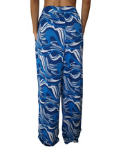 Carica l'immagine nel visualizzatore di Gallery, Model Back: Rio De Sol Pantaloni Da Spiaggia Inagua Wide Pants
