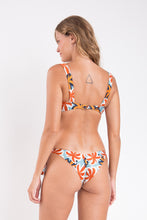 Carica l'immagine nel visualizzatore di Gallery, Model Back: Rio De Sol Slip Bottom Kauai Italy