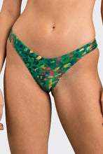 Carica l'immagine nel visualizzatore di Gallery, Gallery: Rio De Sol Slip Bottom Wilds Highleg