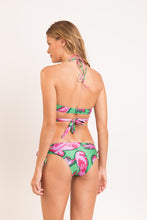 Carica l'immagine nel visualizzatore di Gallery, Model Back: Rio De Sol Slip Bottom Parrots Madrid