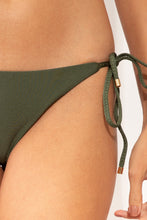 Carica l'immagine nel visualizzatore di Gallery, Image 05: Rio De Sol Slip Bottom Shimmer-Croco Ibiza-Comfy-Gold