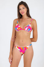 Carica l'immagine nel visualizzatore di Gallery, Model Front: Rio De Sol Completo Set Antelope Tri-Fixo Leblon
