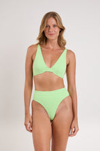 Carica l'immagine nel visualizzatore di Gallery, Model Front: Rio De Sol Reggiseno Top Sand-Menta Chantal
