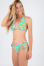 Carica l'immagine nel visualizzatore di Gallery, Model Front: Rio De Sol Completo Set Dubai Halter-Double Italy