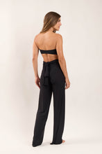 Carica l'immagine nel visualizzatore di Gallery, Model Back: Rio De Sol Pantaloni Da Spiaggia Black Pants Knot