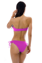 Carica l'immagine nel visualizzatore di Gallery, Model Back: Rio De Sol Slip Bottom Uv-Pink Madrid