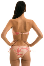 Carica l'immagine nel visualizzatore di Gallery, Model Back: Rio De Sol Slip Bottom Banana Rose Bandeau