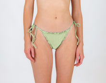 Carica l'immagine nel visualizzatore di Gallery, Model Front: Rio De Sol Slip Bottom Oliva Frufru-Comfy