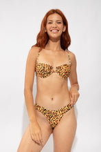 Carica l'immagine nel visualizzatore di Gallery, Model Front: Rio De Sol Slip Bottom Yellow-Feline Nara