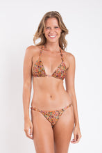 Carica l'immagine nel visualizzatore di Gallery, Model Front: Rio De Sol Completo Set Bouquet Tri-Rev Essential-Rev