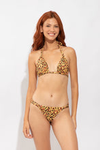 Carica l'immagine nel visualizzatore di Gallery, Model Front: Rio De Sol Reggiseno Top Yellow-Feline Mel
