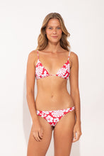 Carica l'immagine nel visualizzatore di Gallery, Model Front: Wednesday In Hawaii By Rio De Sol Slip Bottom Pua-Hibiscus Leblon