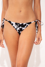 Carica l'immagine nel visualizzatore di Gallery, Gallery: Rio De Sol Slip Bottom Poppy Lacinho