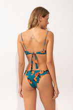 Carica l'immagine nel visualizzatore di Gallery, Model Back: Rio De Sol Slip Bottom Luma Baobi