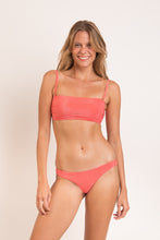 Carica l'immagine nel visualizzatore di Gallery, Model Front: Rio De Sol Slip Bottom Malibu-Nina Essential-Comfy