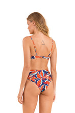 Carica l'immagine nel visualizzatore di Gallery, Model Back: Rio De Sol Slip Bottom Leaves Hotpants