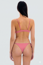 Carica l'immagine nel visualizzatore di Gallery, Model Back: Rio De Sol Reggiseno Top Confetti Mila