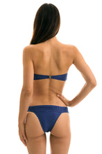Carica l'immagine nel visualizzatore di Gallery, Model Back: Rio De Sol Slip Bottom Kiwanda Denim Bandeau
