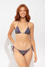 Carica l'immagine nel visualizzatore di Gallery, Model Front: Rio De Sol Slip Bottom Coqueiro Cheeky-Micro
