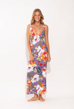 Carica l'immagine nel visualizzatore di Gallery, Model Front: Rio De Sol Vestito Da Spiaggia Garden-Flower Saida Yara