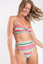 Carica l'immagine nel visualizzatore di Gallery, Image 06: Rio De Sol Completo Set Supercolor Bandeau-Joy Highwaist-Spin