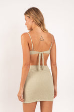 Carica l'immagine nel visualizzatore di Gallery, Model Back: Rio De Sol Gonna Da Spiaggia Brisa-Pistache Rubi Skirt