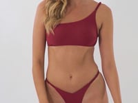 Carica e avvia il video nel visualizzatore di galleria, Video: Rio De Sol Slip Bottom Touch-Carmim Gigi