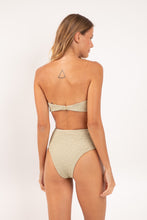 Carica l'immagine nel visualizzatore di Gallery, Model Back: Rio De Sol Slip Bottom Brisa-Pistache Hotpants