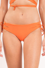 Carica l'immagine nel visualizzatore di Gallery, Gallery: Rio De Sol Slip Bottom Dende Madrid