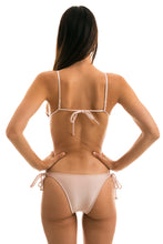 Carica l'immagine nel visualizzatore di Gallery, Model Back: Rio De Sol Slip Bottom Essence Invisible