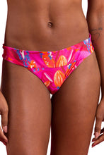 Carica l'immagine nel visualizzatore di Gallery, Gallery: Rio De Sol Slip Bottom Flavors Essential-Cos