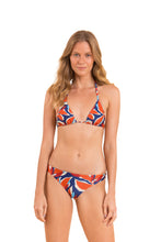 Carica l'immagine nel visualizzatore di Gallery, Model Front: Rio De Sol Slip Bottom Leaves Essential-Comfy