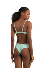 Carica l'immagine nel visualizzatore di Gallery, Model Back: Rio De Sol Slip Bottom Malibu-Menta Ciao